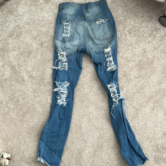 🦋 Ripped jeans 🦋 - Picture 3 of 3